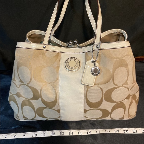 Coach signature strap kiss-locked frame Satchel - Picture 1 of 11